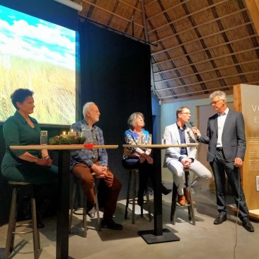 Dialoog met professor Marijn Molema, lector Martina Sura en familie Holtrop o.l.v. Henk van der Zwaag