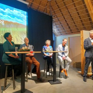 Dialoog met professor Marijn Molema, lector Martina Sura en familie Holtrop o.l.v. Henk van der Zwaag