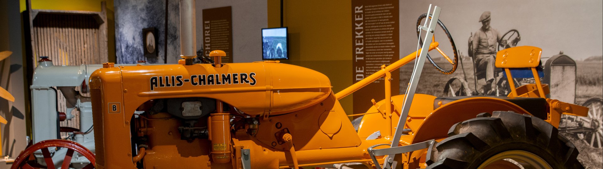 Allis Chalmers tractor in de vaste Akkerbouw expositie