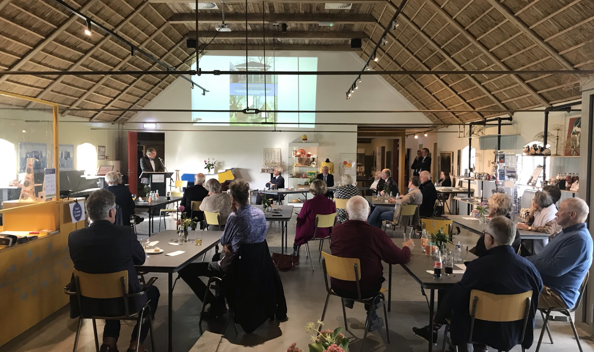 Boekpresentatie in de foyer van het Fries Landbouwmuseum