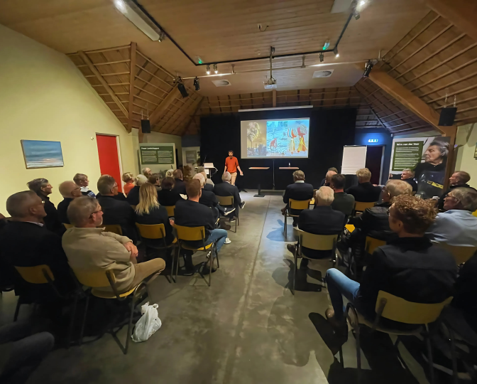 Volle zaal tijdens het debat met Frank Verhoeven en Hidde Boersma